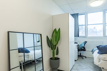Bronze En Suite at MyPad Paisley, 26 Gilmour Street, City Centre, Paisley, PA11EQ - Image 1